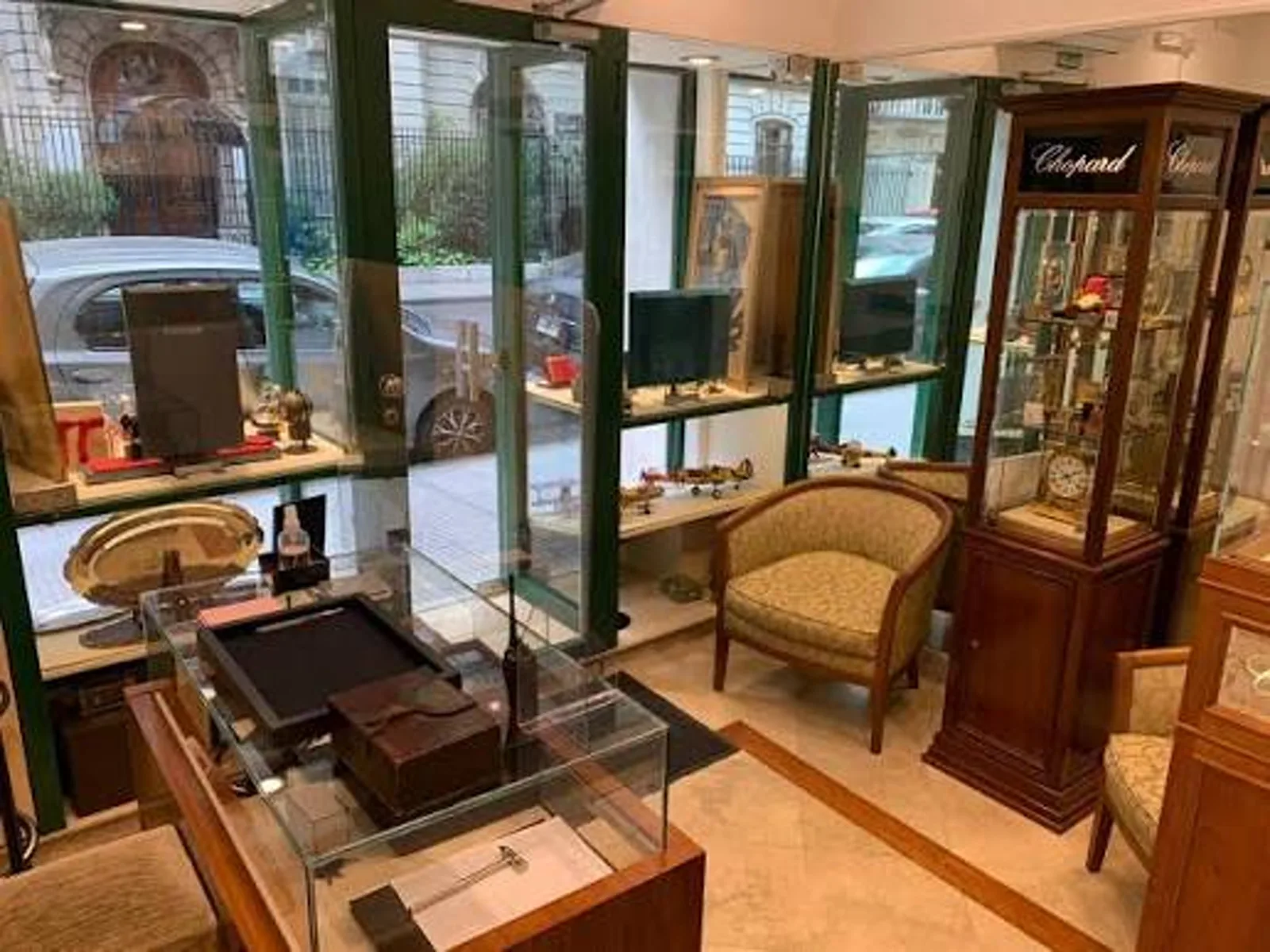 El interior de Joyerías Recoleta
